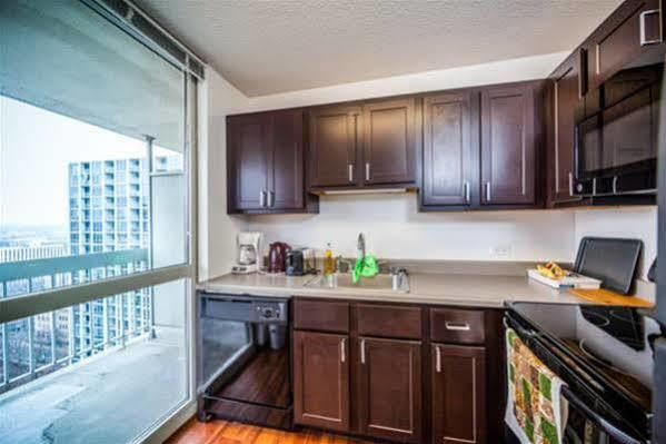 Suite Home Chicago - Eugenie Terrace Two-Bedroom Apartment Extérieur photo